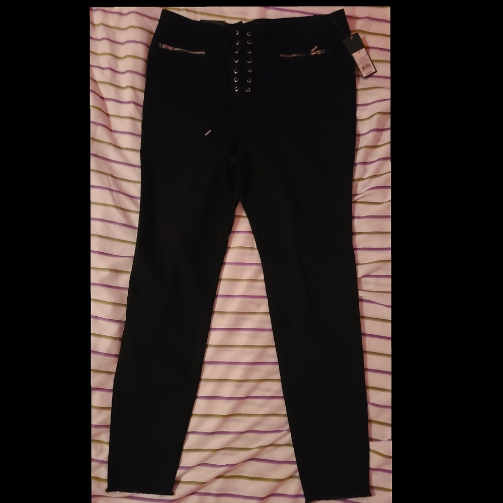 Black strechy skinny jeans